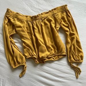 Off-the-shoulder Crop 3/4 sleeve Blouse